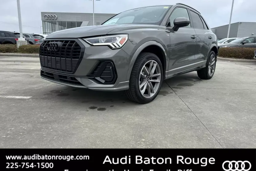 2025 Audi Q3 45 TFSI S line Premium photo 1