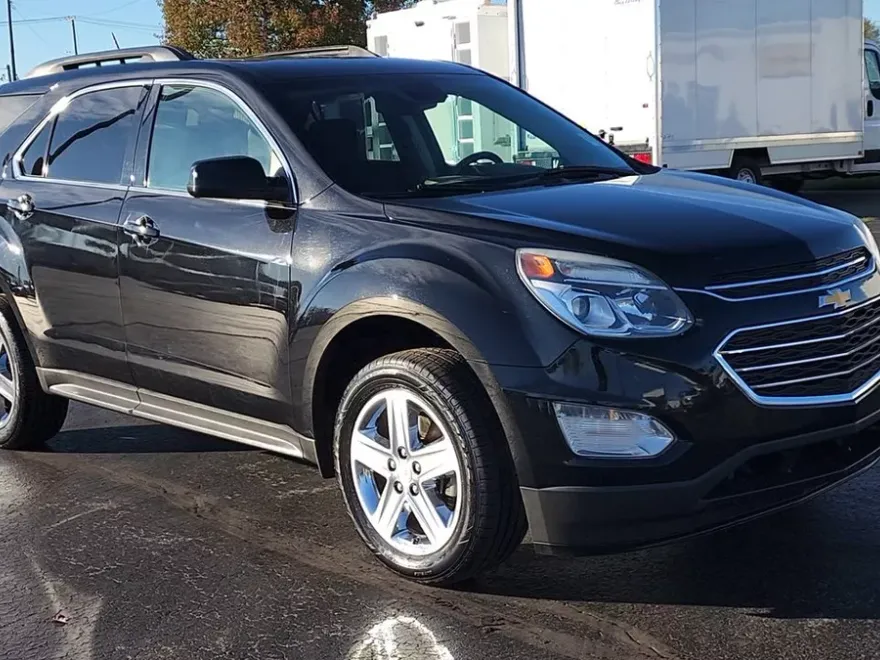 2016 Chevrolet Equinox LT photo 1