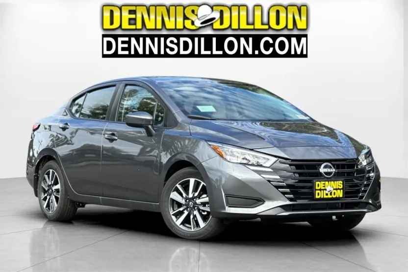 2025 Nissan Versa 1.6 SV photo 1
