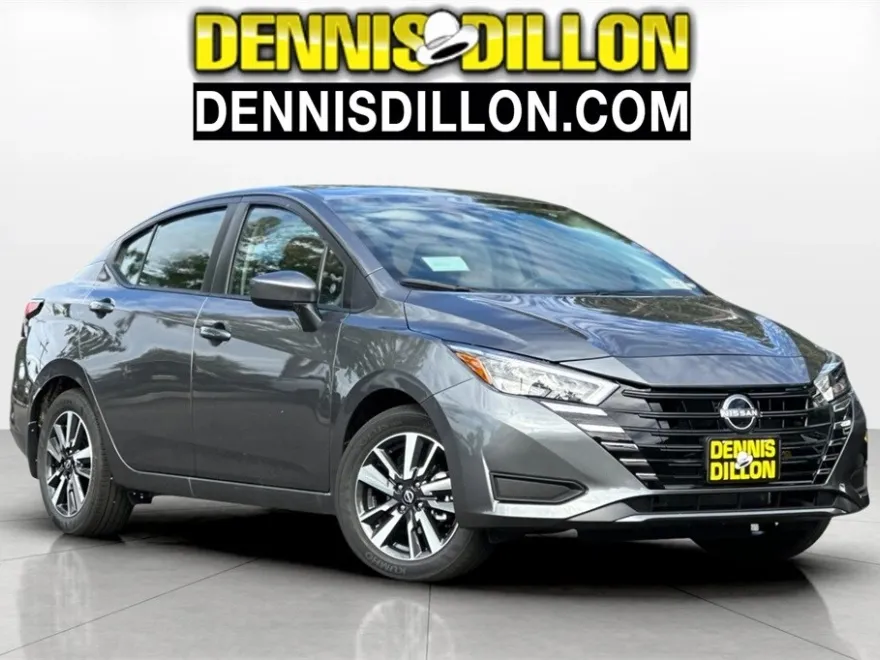2025 Nissan Versa 1.6 SV photo 1