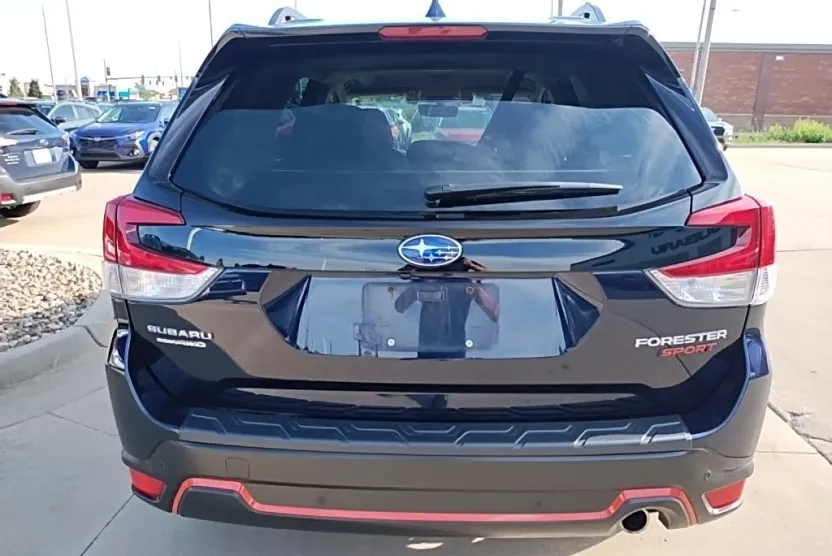 2021 Subaru Forester Sport photo 1