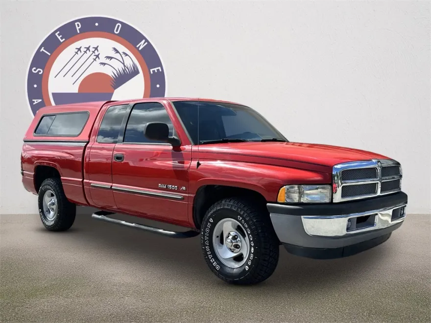 2001 Dodge Ram SLT photo 1