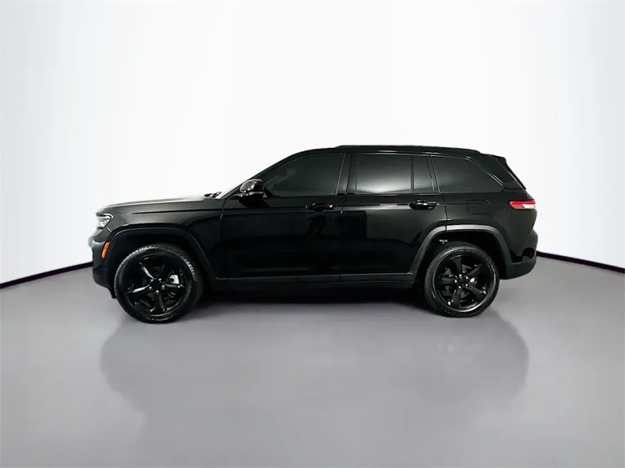 2024 Jeep Grand Cherokee Limited photo 1