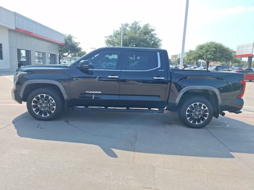 2025 Toyota Tundra CrewMax photo 1