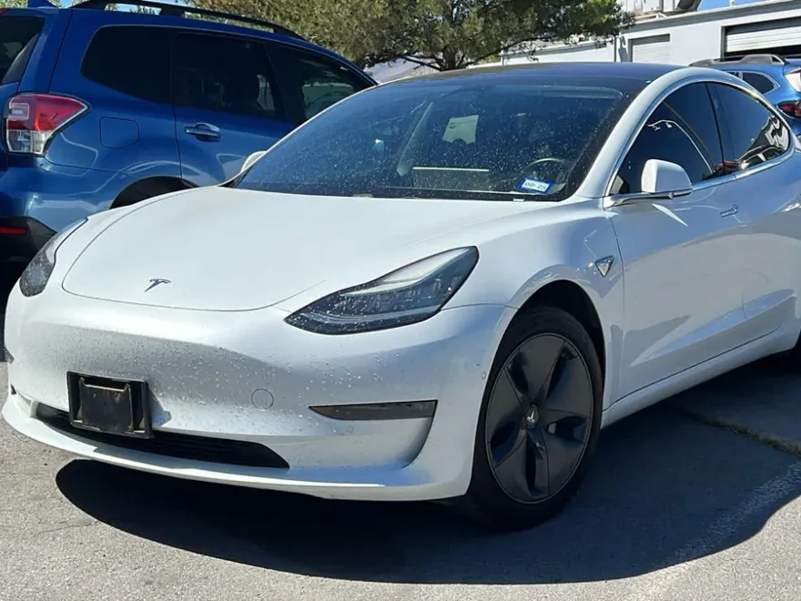 2018 Tesla Model 3 Long Range photo 1