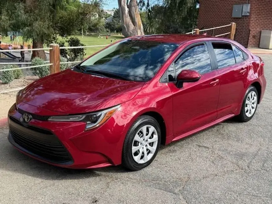 2023 Toyota Corolla SE XLE photo 1