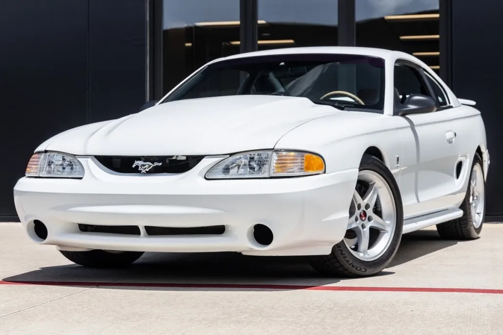 1995 Ford Mustang Cobra R photo 1