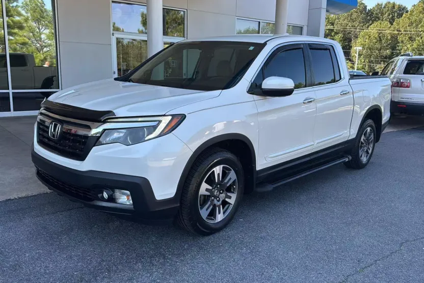 2017 Honda Ridgeline RTL-T photo 1