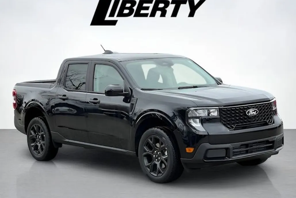 2025 Ford Maverick XLT photo 1