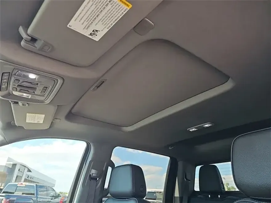 2024 Gmc Sierra 3500 HD Denali photo 1