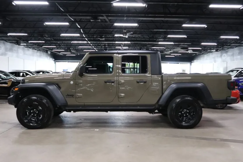 2020 Jeep Gladiator Sport photo 1
