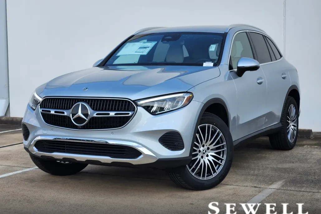 2026 Mercedes Benz GLC 300 photo 1