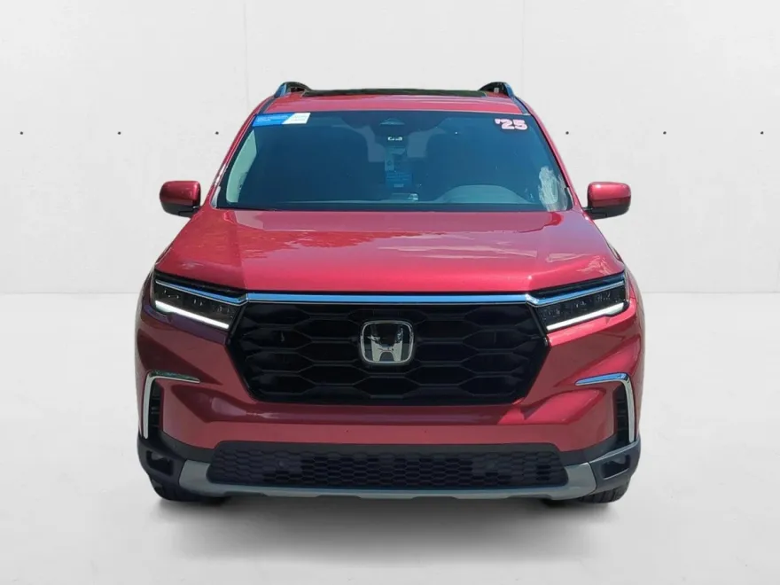 2025 Honda Pilot Touring photo 1