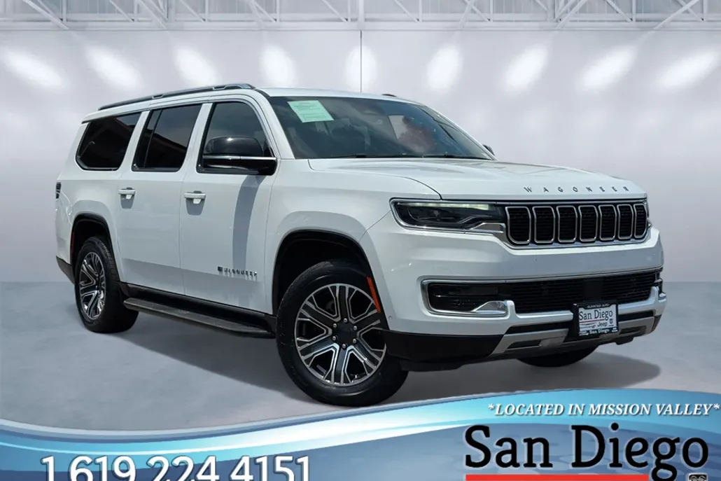 2023 Jeep Wagoneer L Series II photo 1