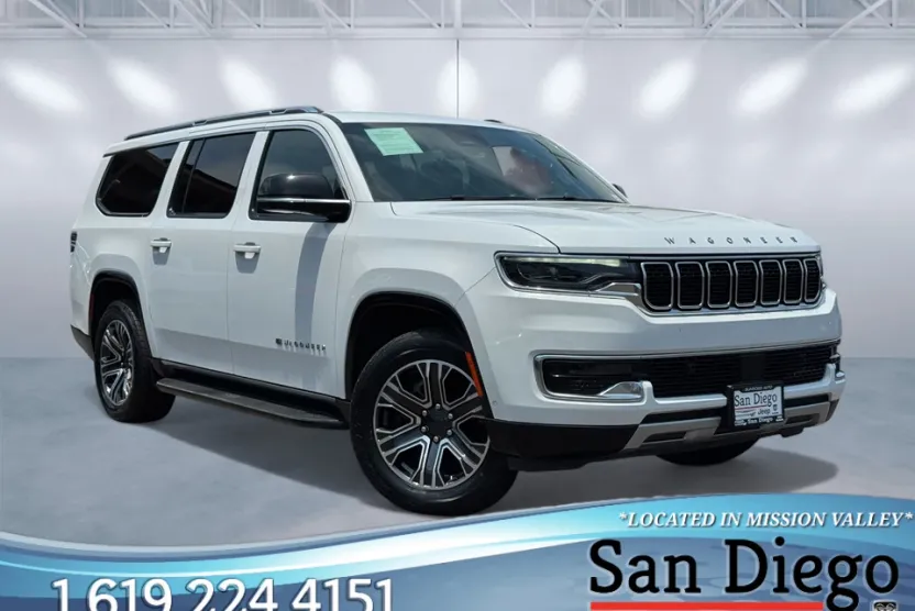 2023 Jeep Wagoneer L Series II photo 1