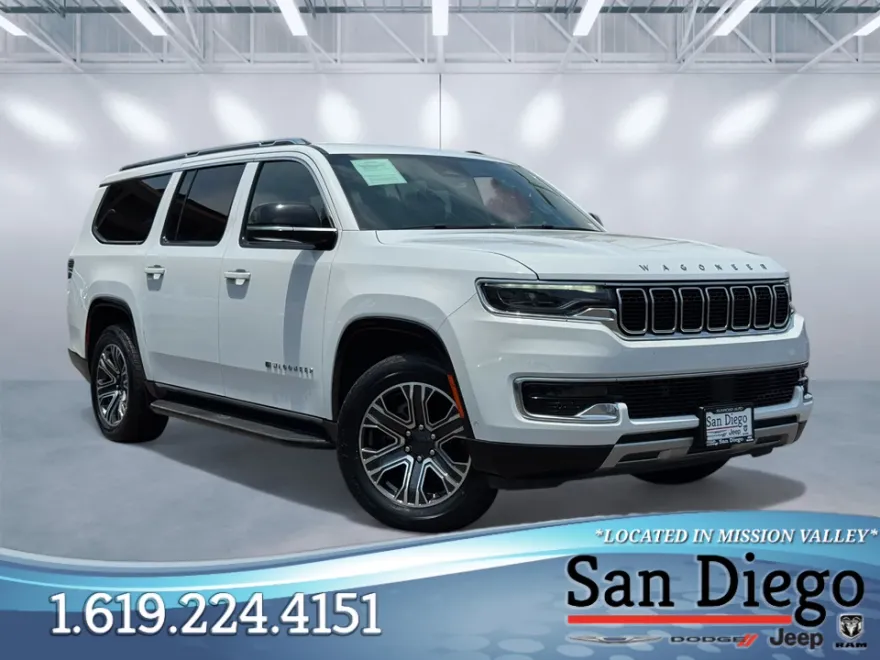 2023 Jeep Wagoneer L Series II photo 1