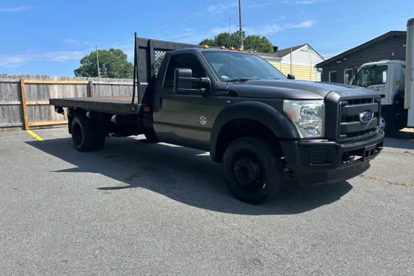 2012 Ford F-550 photo 1
