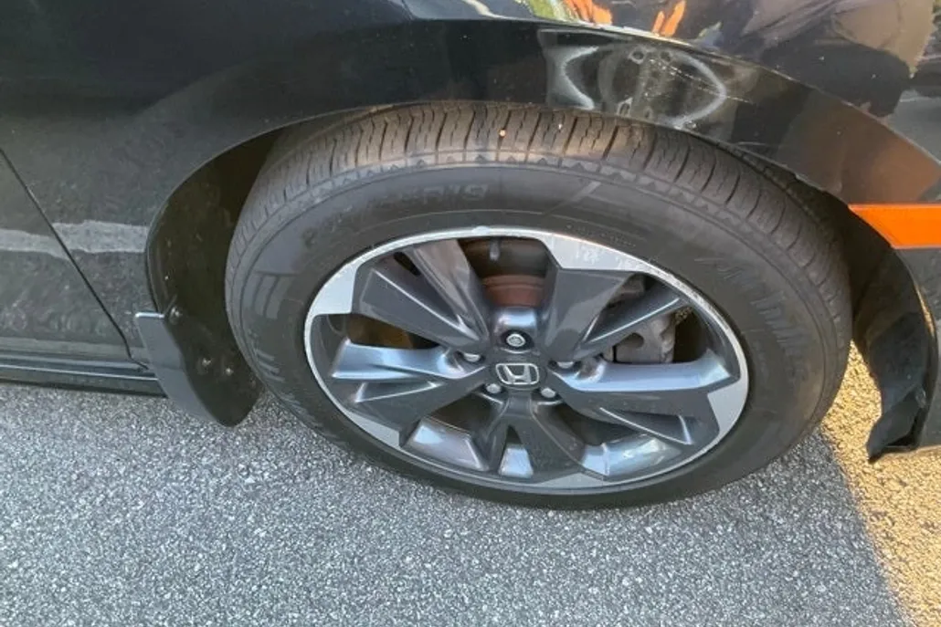 2023 Honda Odyssey Elite photo 1