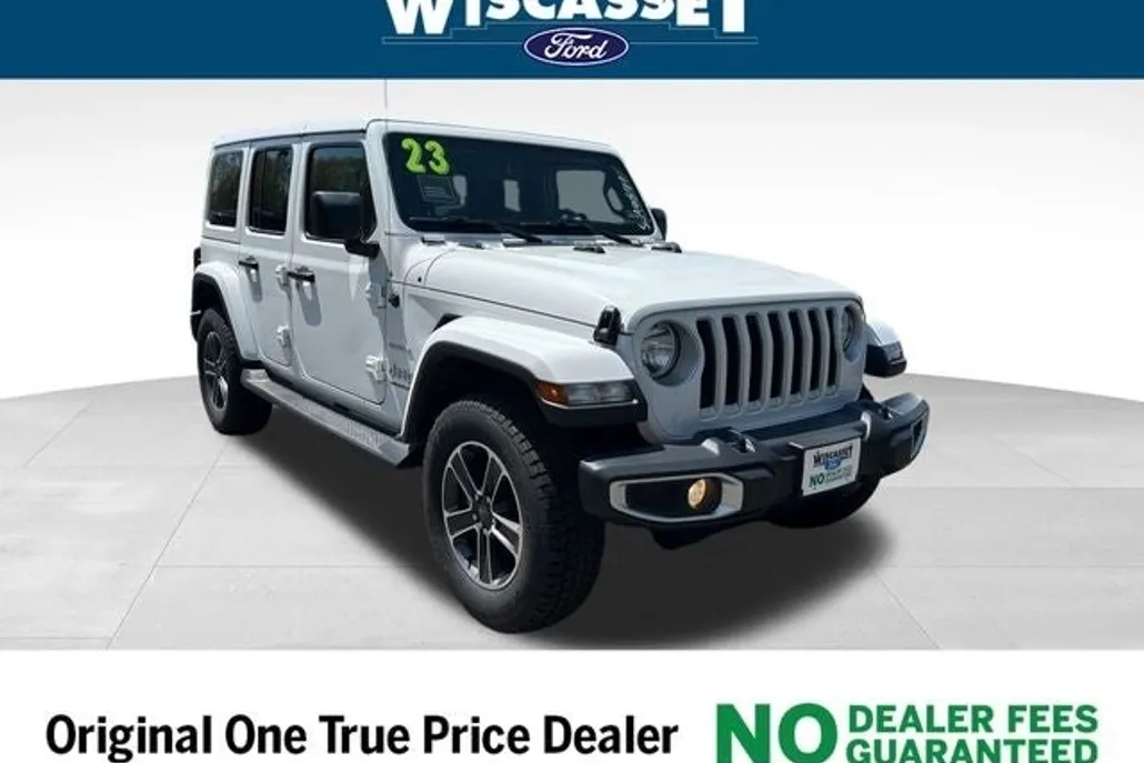 2023 Jeep Wrangler Sahara photo 1