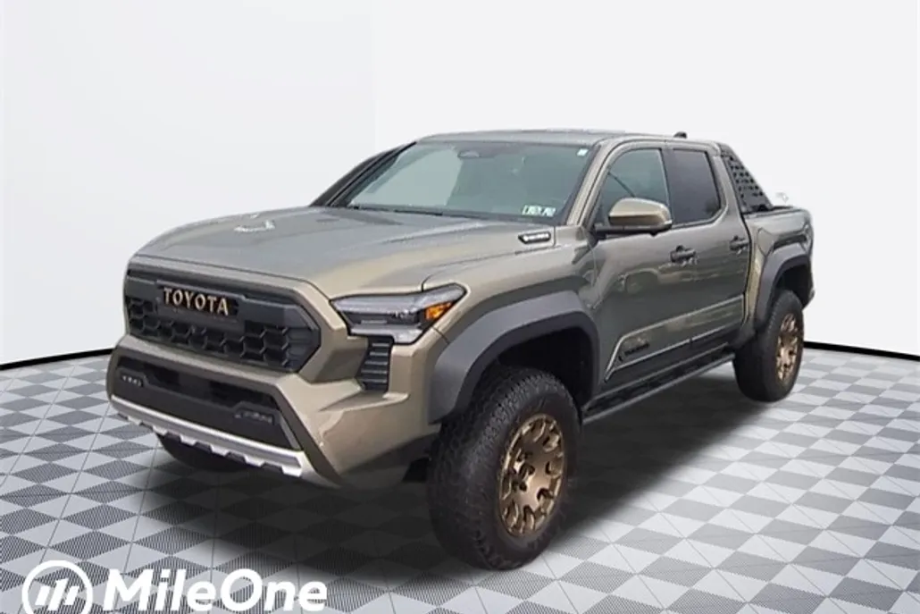 2024 Toyota Tacoma Trailhunter photo 1