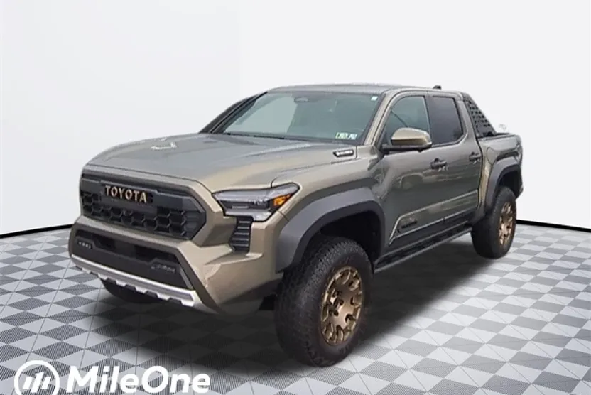 2024 Toyota Tacoma Trailhunter photo 1
