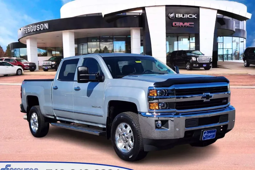 2015 Chevrolet Silverado 3500HD photo 1