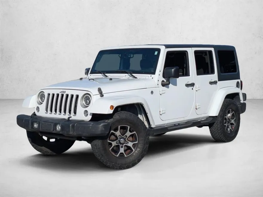2016 Jeep Wrangler Unlimited Sahara photo 1