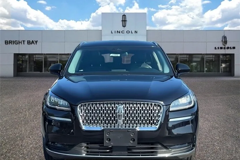 2021 Lincoln Corsair Standard photo 1