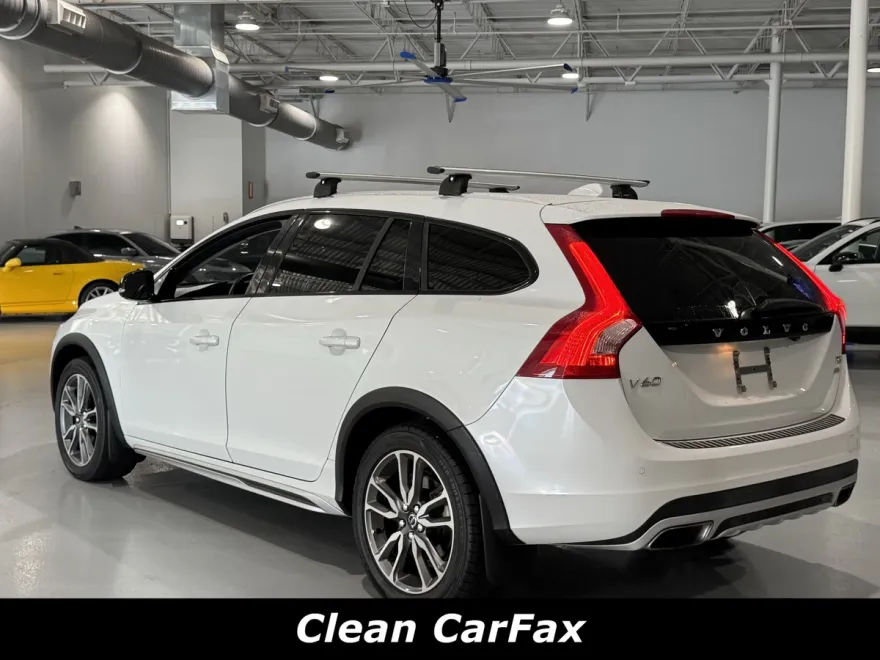 2018 Volvo V60 Cross Country T5 AWD photo 1