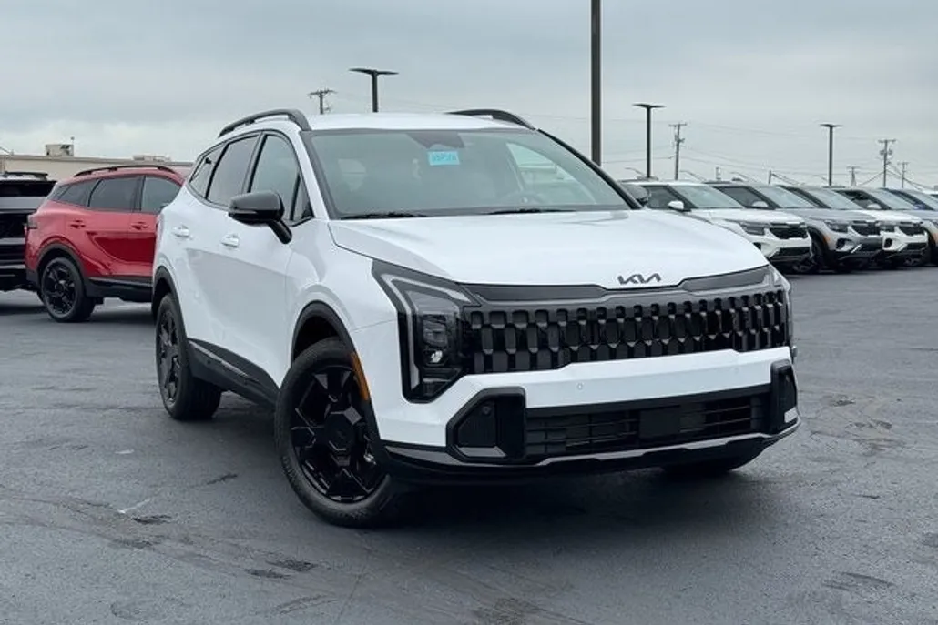 2026 Kia Sportage X-Line photo 1