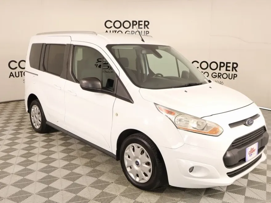 2017 Ford Transit Connect XLT photo 1