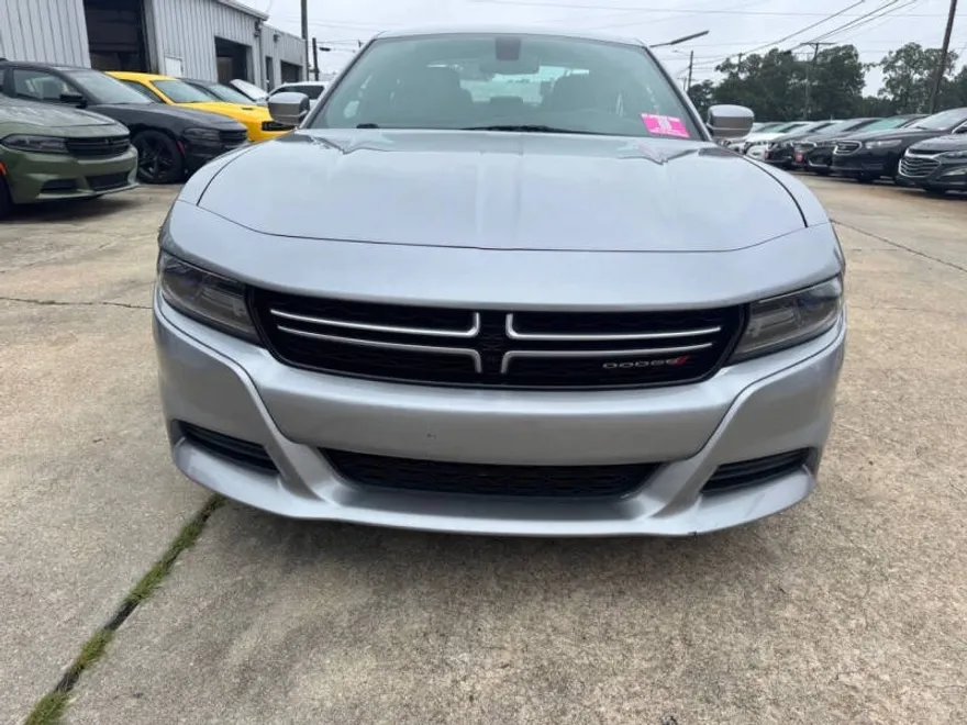 2016 Dodge Charger SE photo 1