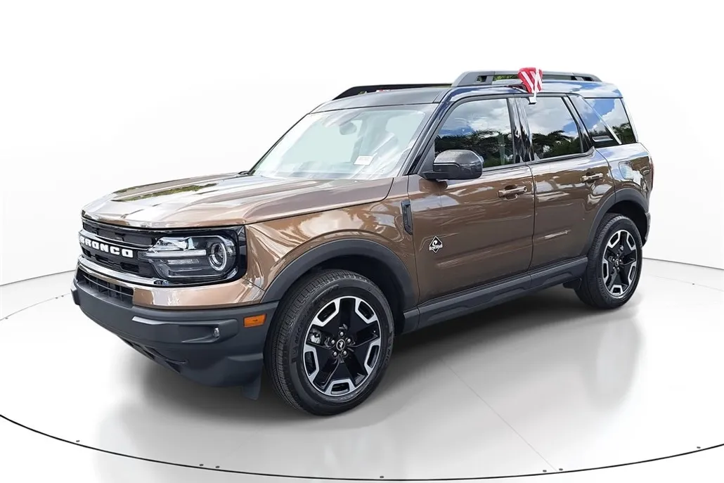 2022 Ford Bronco Sport Outer Banks photo 1