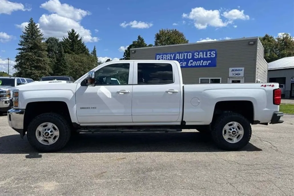 2018 Chevrolet Silverado 2500HD LT photo 1