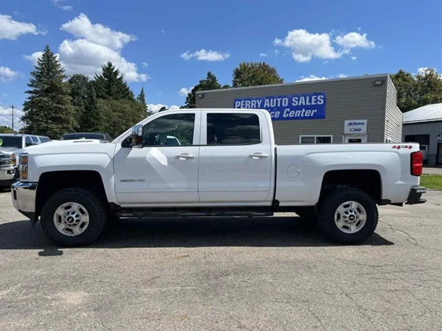 2018 Chevrolet Silverado 2500HD LT photo 1