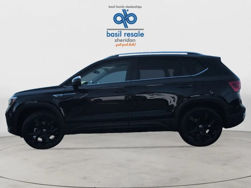 2022 Volkswagen Taos SE photo 1