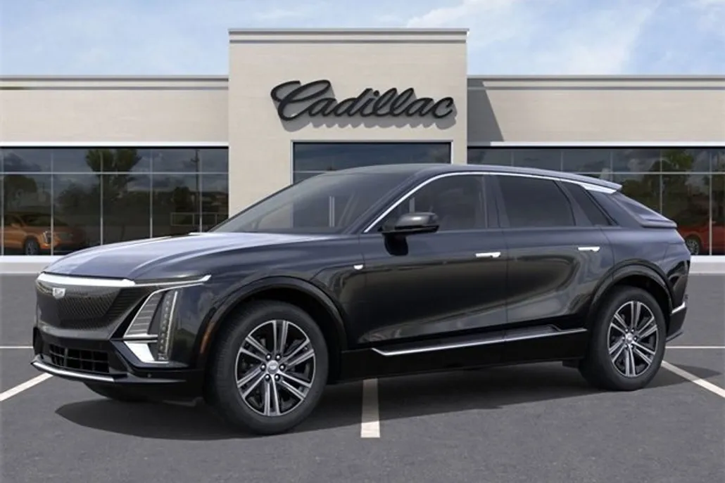 2025 Cadillac Lyriq Luxury photo 1