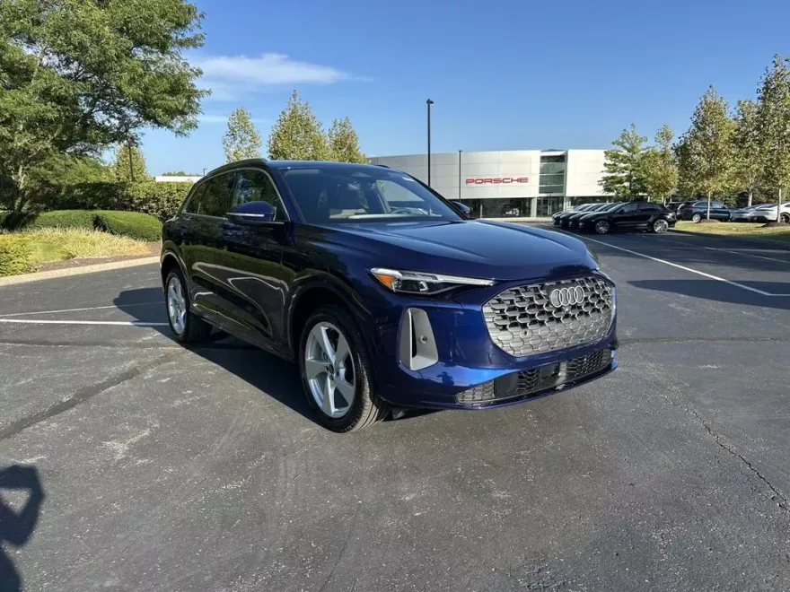 2025 Audi Q5 2.0T Premium Plus photo 1