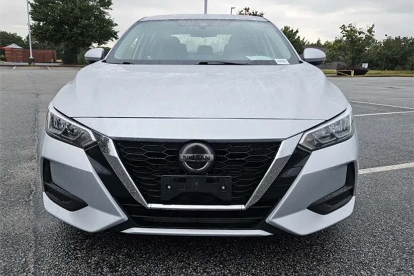 2020 Nissan Sentra SV photo 1