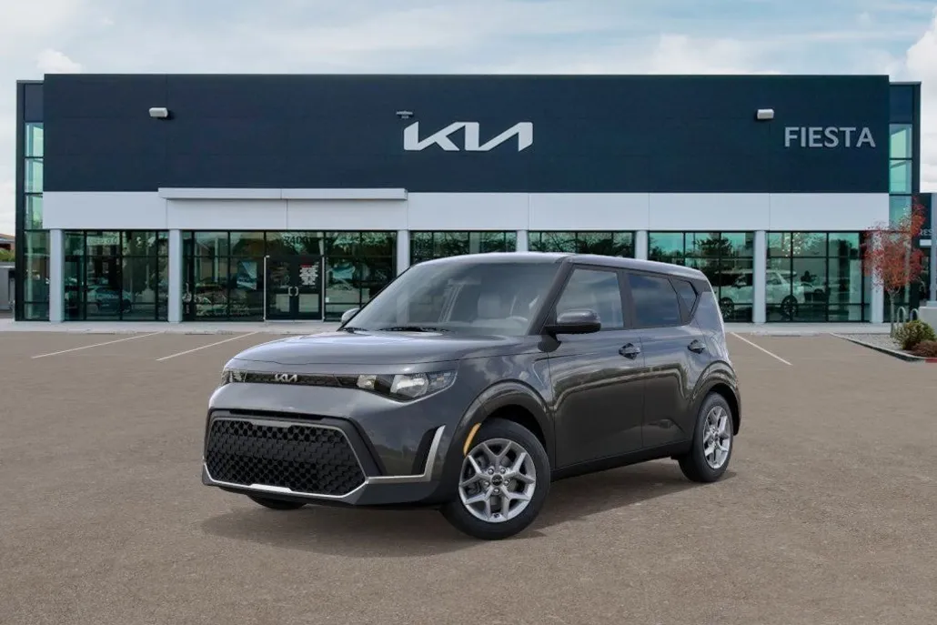 2025 Kia Soul LX photo 1