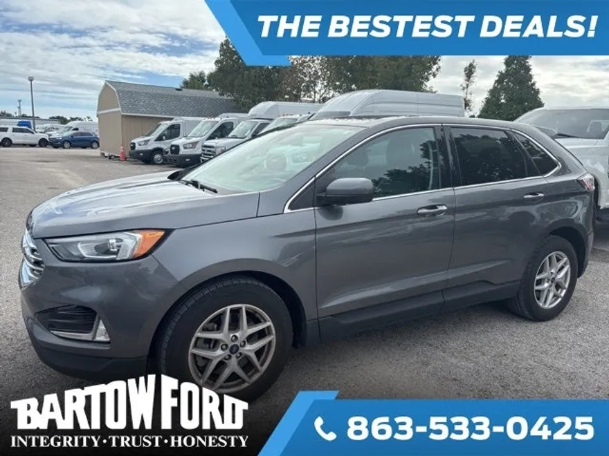 2021 Ford Edge SEL photo 1
