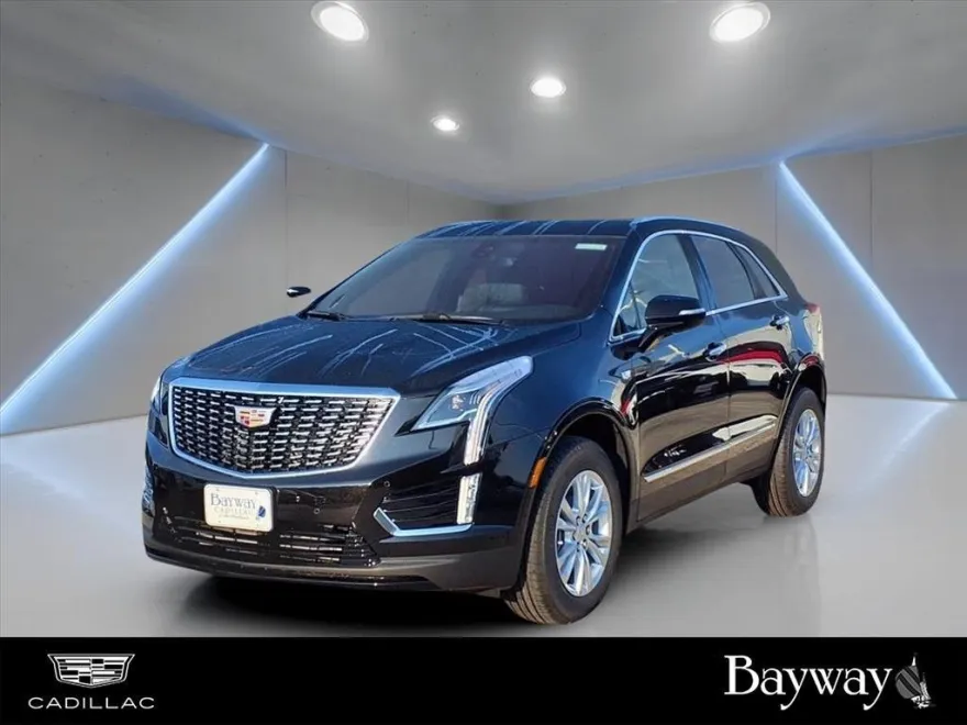 2025 Cadillac XT5 Luxury photo 1