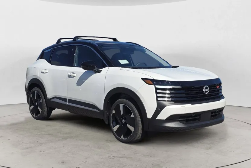 2026 Nissan Kicks SR photo 1