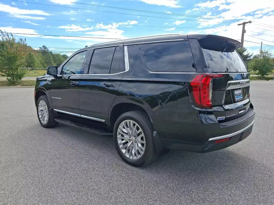 2023 Gmc Yukon SLT photo 1