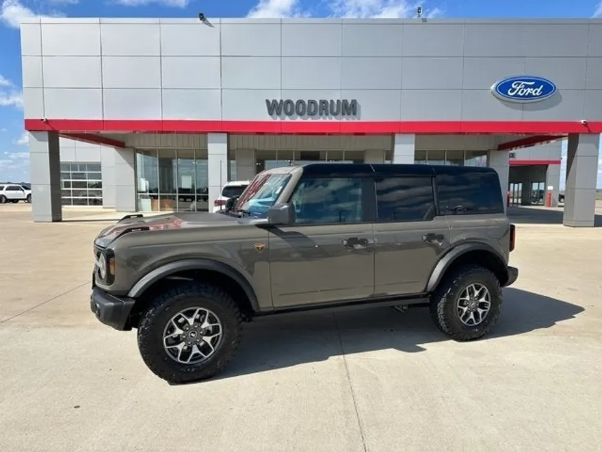 2025 Ford Bronco Badlands photo 1