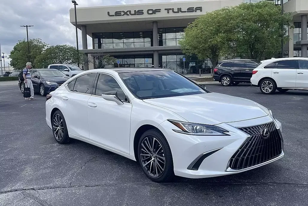 2025 Lexus ES 350 photo 1