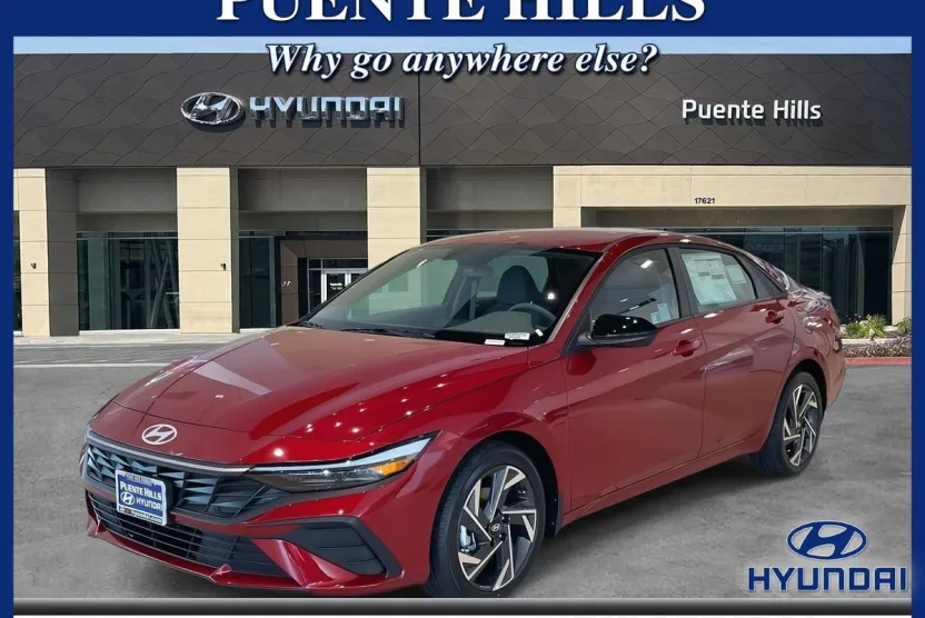 2025 Hyundai Elantra SEL Sport photo 1