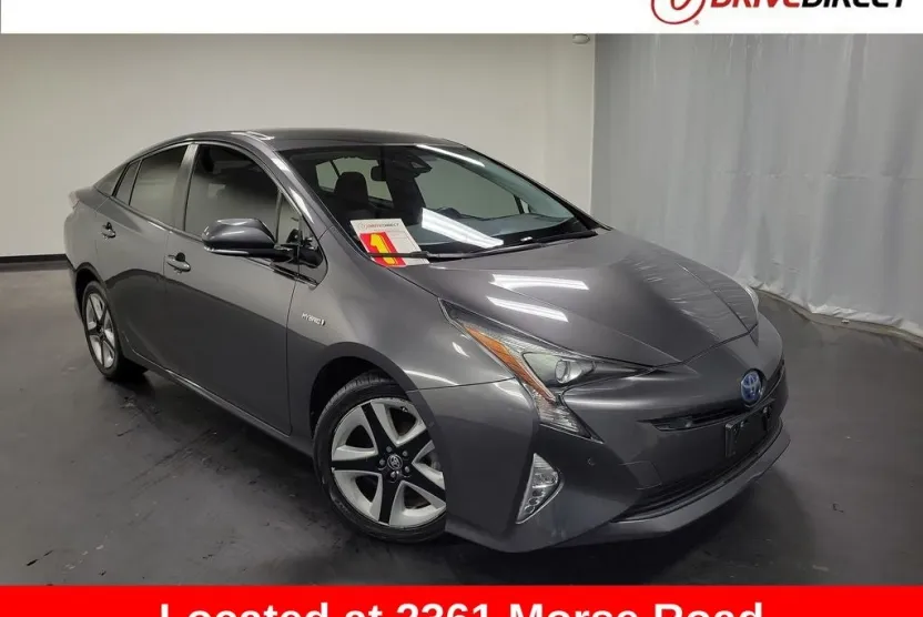 2016 Toyota Prius Four Touring photo 1