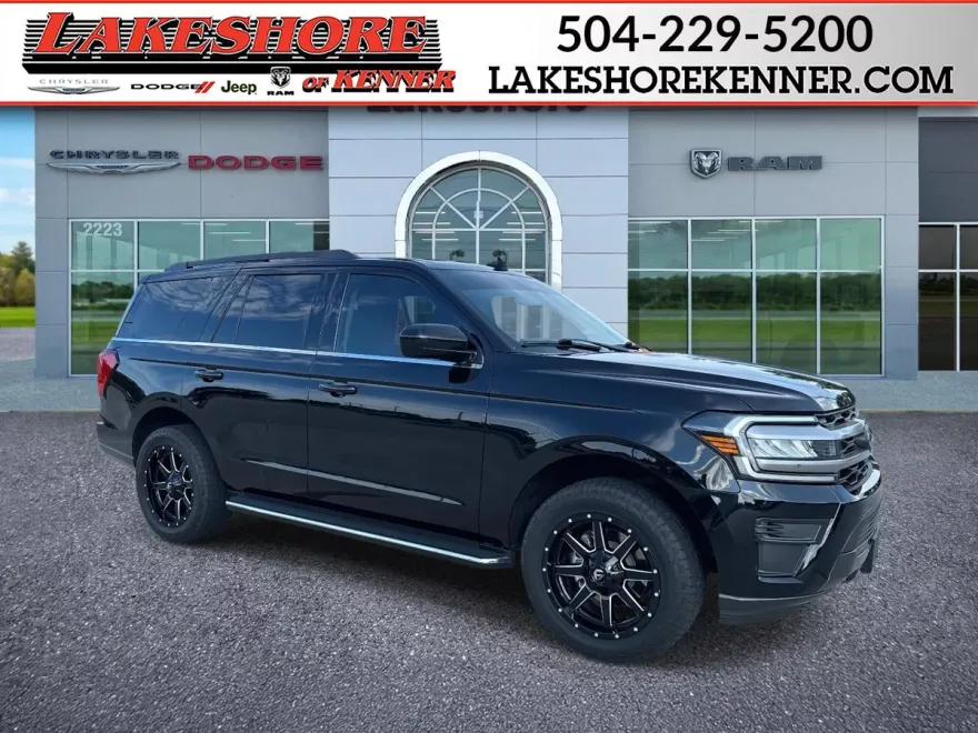 2022 Ford Expedition XLT photo 1