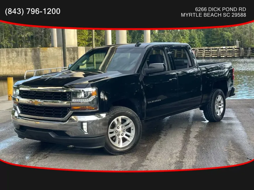 2017 Chevrolet Silverado 1500 LT photo 1
